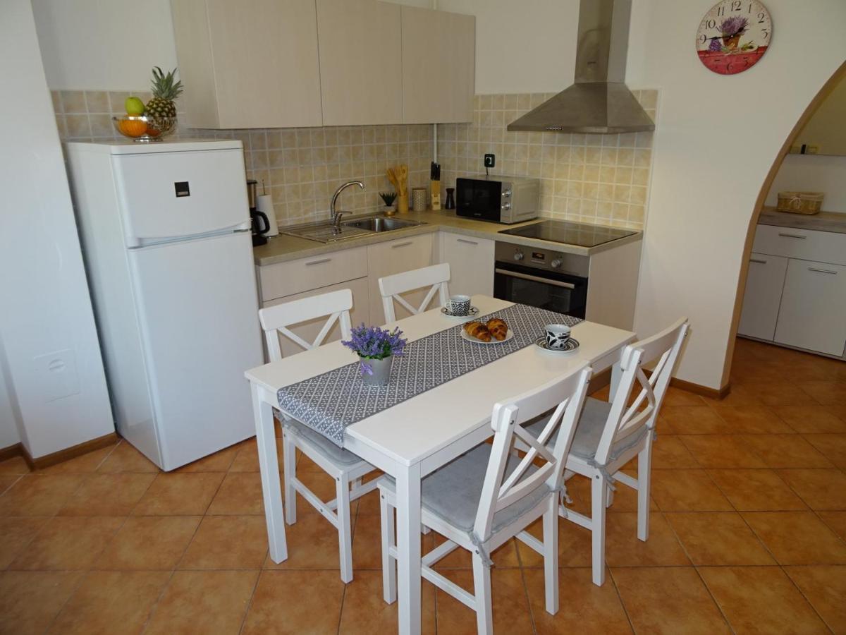 Apartment Erika Premantura Esterno foto